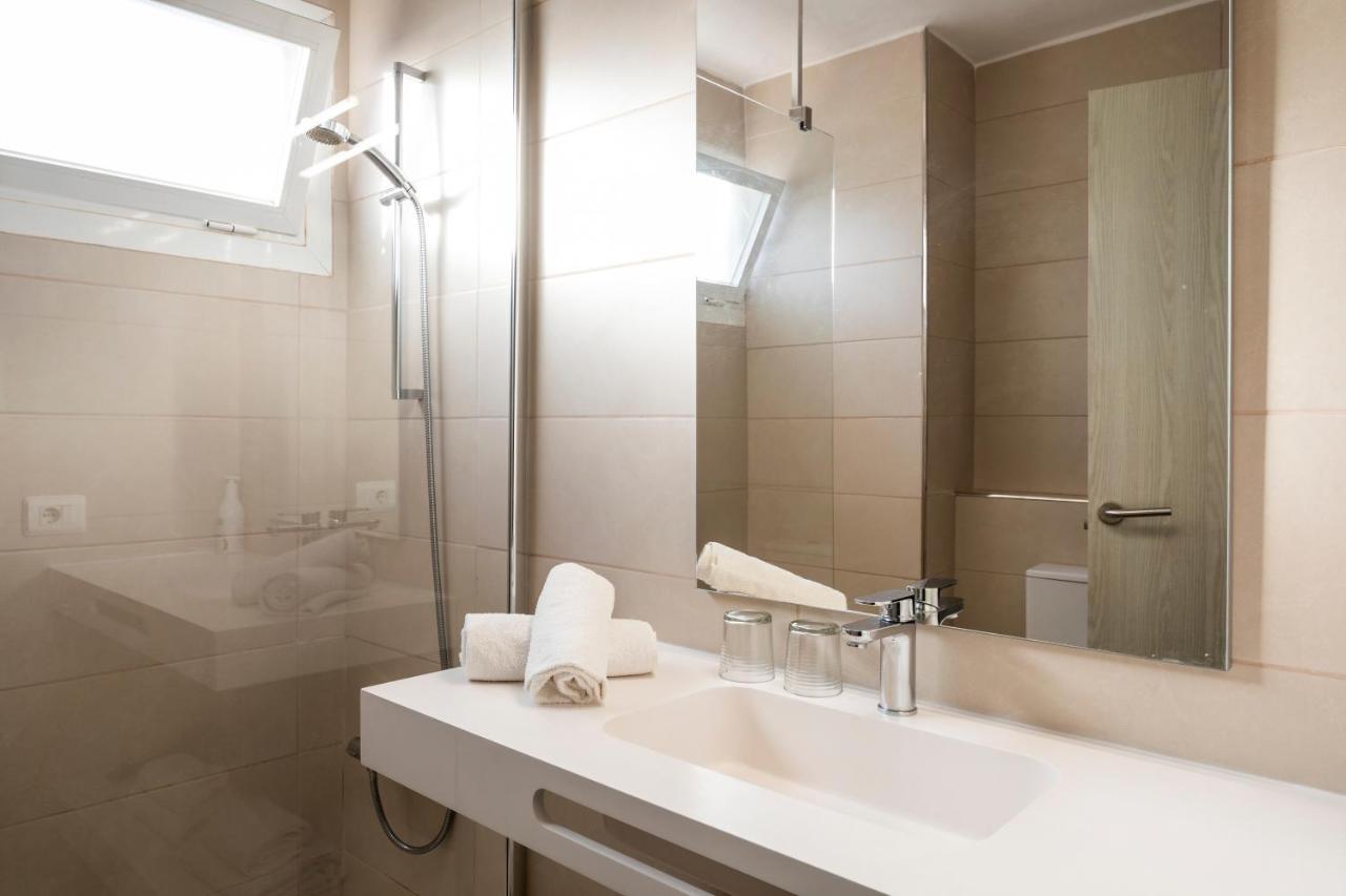 Apartamentos El Moro San Antonio  Bagian luar foto