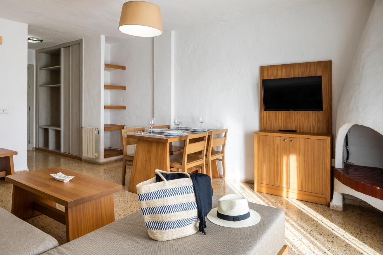 Apartamentos El Moro San Antonio  Bagian luar foto
