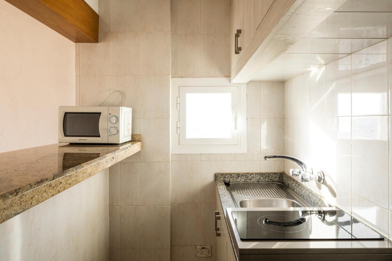Apartamentos El Moro San Antonio  Bagian luar foto