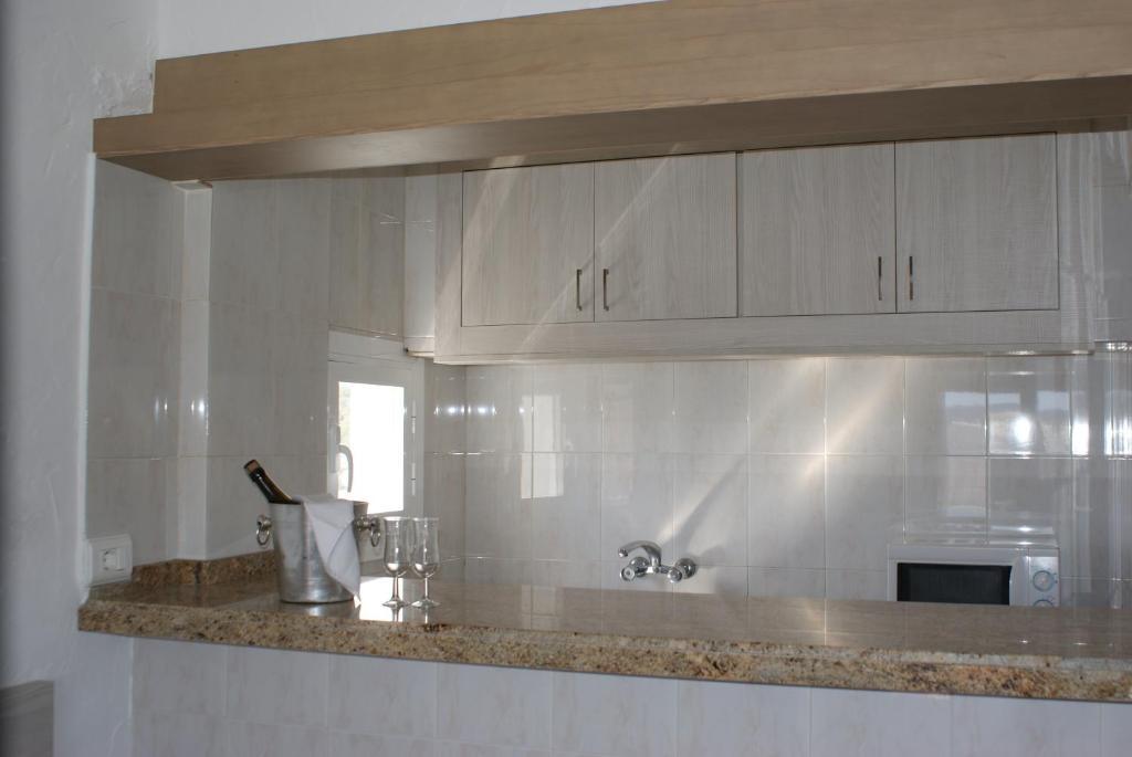 Apartamentos El Moro San Antonio  Ruang foto